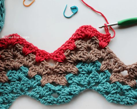 Learn how to make the Granny Ripple Crochet Pattern with this Free Tutorial by Rescued Paw Designs Crochet. Use to make crochet blankets and more! Chevron Crochet Patterns, Ripple Crochet, Crochet Ripple Pattern, Chevron Crochet, Easy Crochet Stitches, Simple Crochet, Crochet Stitches For Beginners, Afghan Pattern, Crochet Stitches Tutorial