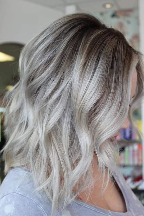 Platinum Ice Blonde Hair Dark Roots, Fall Ice Blonde Hair Color, Undercut Shoulder Length Hair For Women, Ice Blonde Balayage Short Hair, White Balayage Short Hair, Root Melt Icy Blonde, Rooted Icy Blonde Hair, Silver Balyage Short Hair, White Blonde Balayage Short Hair