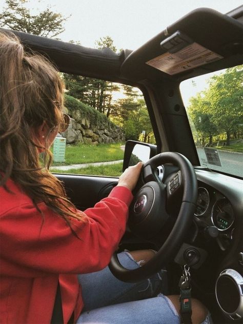 Auto Jeep, Jeep Photos, Red Jeep, Girls Driving, Dream Cars Jeep, Car Goals, Jeep Lover, Jeep Girl, Jeep Renegade