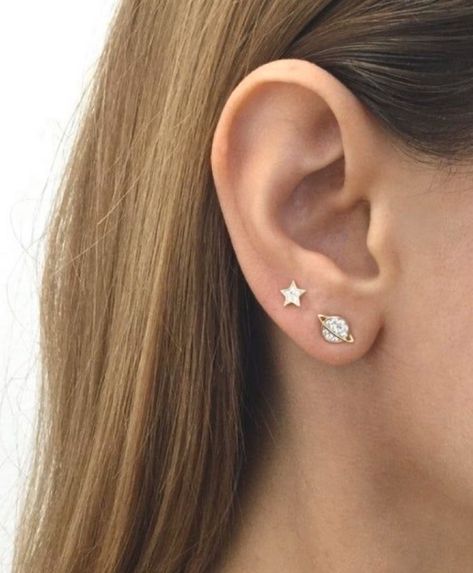 Second Ear Piercing, Felt Earrings, Planet Earrings, Double Piercing, Earrings Ideas, Earrings Chandelier, Earrings Stone, Hammered Hoop Earrings, Bar Stud Earrings