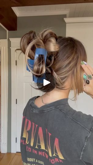 9.7K views · 50 reactions | Another day another claw clip style 💙 clip from @supercrush !! | Torie.Bliss | Post Malone · What Don't Belong To Me How To Put Your Hair In A Claw Clip Ponytail, Ponytail Using Claw Clip, Half Up Messy Bun With Claw Clip, Messy Bun Medium Hair, Messy Bun Hack With Claw Clip, Bun Hack With Claw Clip, Post Malone, Claw Clip, Messy Bun