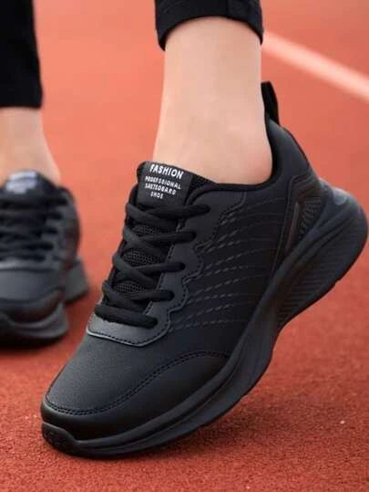 Black Running Shoes Women, Black Sports Shoes, Black Tennis Shoes, Shoes For School, Casual Athletic Shoes, Shoes Heels Classy, Sport Shoes Women, Black Shoes Women, Outdoor Running