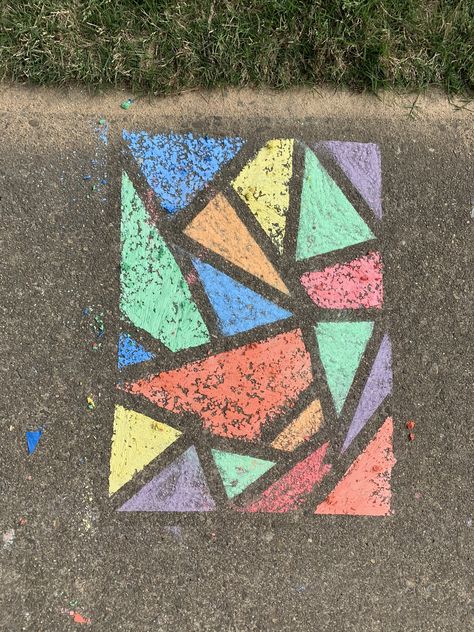 Chalk Square Ideas, Tape Chalk Art, Abstract Chalk Art, Sidewalk Paint, Side Walk, Paint Chalk, Discovery Kids, Sidewalk Chalk, Chalk Markers