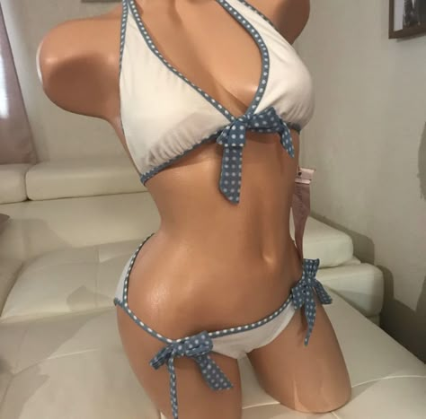 Aaliyah Style, 2000s Fashion Trends, Glam Doll, Retro Glam, Cute Bathing Suits, Two Piece Swimsuit, Easy Trendy Outfits, Cute Swimsuits, Swaggy Outfits