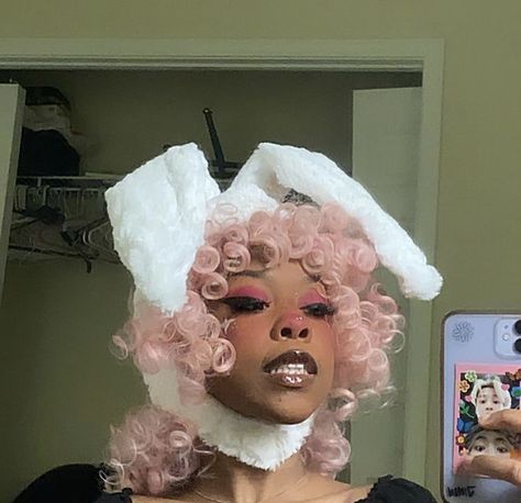 Blush Looks, Bunny Makeup, Black Cosplayers, Tiktok Makeup, Alt Makeup, Bunny Hat, Makeup Aesthetic, Edgy Makeup, Aesthetic People