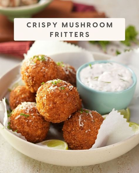 Crispy Mushroom Fritters | Barish ka mausam demands for Mushroom ke Fritters. Kuch thoda crisp chahiye toh try out this simple aur tasty tea-time snack now! #SanjeevKapoor... | By Sanjeev Kapoor Barish Ka Mausam, Mushroom Fritters, Deep Fried Mushrooms, Baked Mushrooms, Sanjeev Kapoor, Fried Mushrooms, Fritter Recipes, Tea Time Snacks, Mushroom Recipes