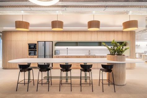 Office Cafe Design, Office Cafeteria Design, Communal Workspace, Cafeteria Design, Office Canteen, Communal Kitchen, Office Pantry, Banking Industry, Office Lounge