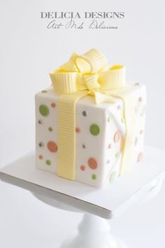 Raspberry Cream Filling, Chocolate Layered Cake, Birthday Present Cake, Square Cake Design, Present Cake, Gift Box Cakes, Fondant Cake Designs, Simple Present, Christmas Cake Designs