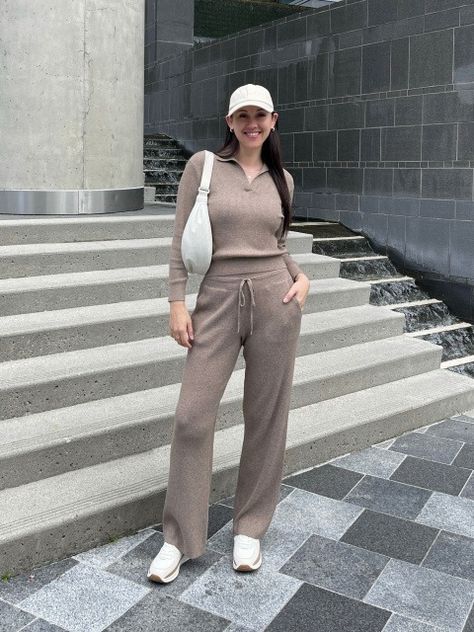 Official Styling | UNIQLO US Knit Pants Outfit, Uniqlo Women Outfit, Uniqlo Outfit, Uniqlo Style, Ribbed Pants, Uniqlo Pants, Uniqlo Women, The Staff, Polo Sweater