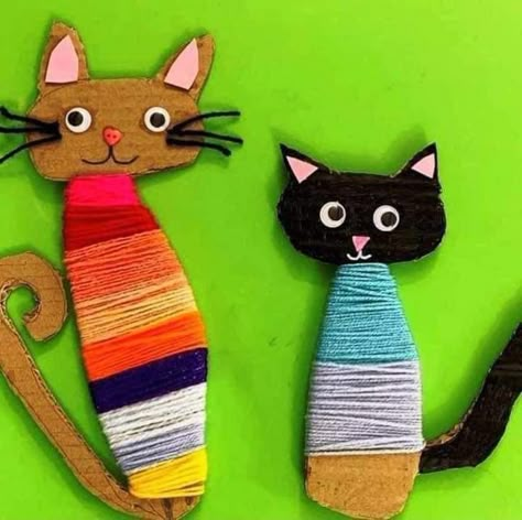 Yarn Cat, Animal Crafts For Kids, Elementary Art Projects, Cardboard Art, Cat Crafts, Camping Art, Childrens Crafts, Black Cat Halloween, Cardboard Crafts