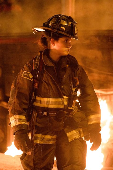 Firefighter Aesthetic, Miranda Rae Mayo, Firefighter Photography, Miranda Rae, Firefighter Pictures, Female Firefighter, Dream Jobs, Female Fighter