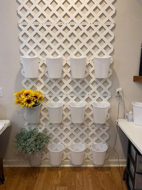 Craft Flower Organization, Storage For Floral Stems Craft Rooms, Flower Shop Storage, Storing Flowers In Craft Room, Floral Organization Ideas, Flower Shop Organization, Faux Flower Storage, Crochet Flower Display, Florist Organization Ideas