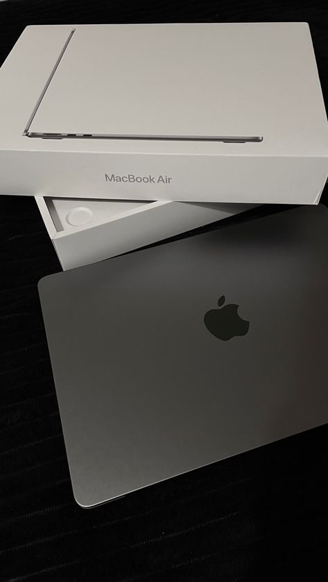 Apple Laptop Aesthetic, Apple Macbook Aesthetic, Macbook 2024, Macbook Manifestation, Mac Book Aesthetic, Macbook Unboxing, Macbook M2, Rose Gold Makeup Brushes, Macbook Air M1