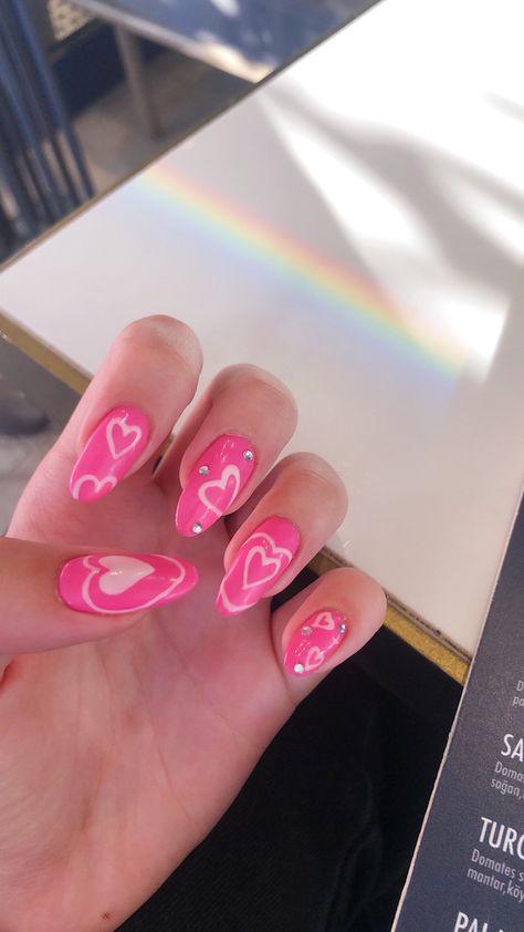 Cute Nails For Birthday Pink, Kawaii Pink Nails, Cute Nails For Birthday, Chrome Nails Coffin, Pink Baddie Nails, Hot Pink Nails With Design, Korean Glass Nails, Trippy Nails, Press On Nail Designs