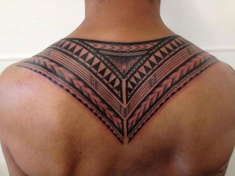 samoa neck tattoo Tatau Tattoo, Ta Moko Tattoo, Samoan Designs, Tato Maori, Upper Back Tattoos, Polynesian Tattoo Designs, Tattoo Trend, Samoan Tattoo, Hawaiian Tattoo