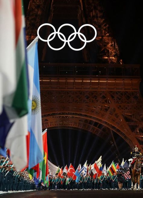 Olympic Flag, Fencing Sport, 2024 Olympics, Seine River, Paris Tour Eiffel, Paralympic Games, Going For Gold, Motivational Wallpaper, The Seine