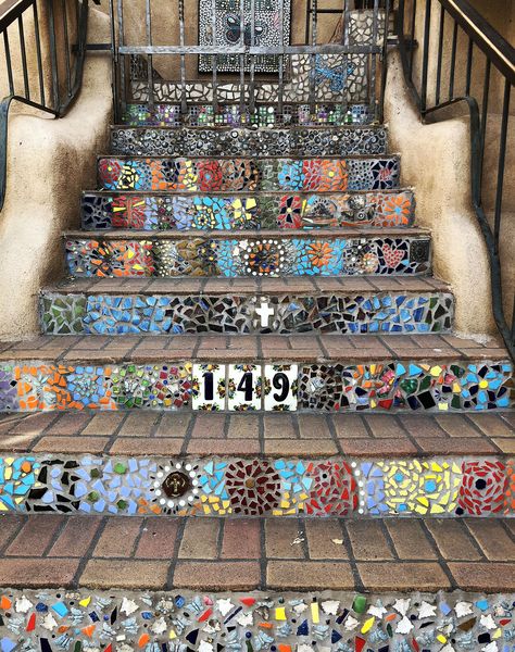 Mosaic Tile Steps, Mosaic Tile Stair Risers, Mosaic Stairs Indoor, Mosaic Steps Outdoor, Mosaic Stairs Outdoor, Magical Stairs, Mosaic Steps, Mosaic Stairs, Diy Garden Decoration