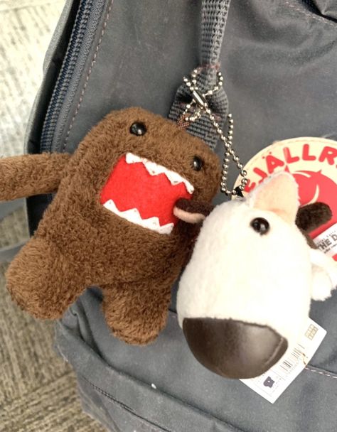 Domo Keychain, Plushie Keychain, Domo Kun, Cool Keychains, Cute Keychain, Cute Little Things, Essential Bag, Cute Plush, Cute Bags