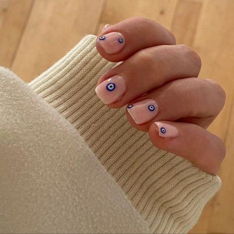 Evil eye nails, biab evil eyes, short nails, autumn nails, biab nail inspo, short nail inspiration Holiday Biab Nails Short, Biab Short Nails Ideas, Short Shellac Nail Designs, Biab Nail Inspiration Short, Short Natural Nails Designs, Biab Nails Short, Short Nails Autumn, Short Biab Nail Designs, Biab Nails Inspiration