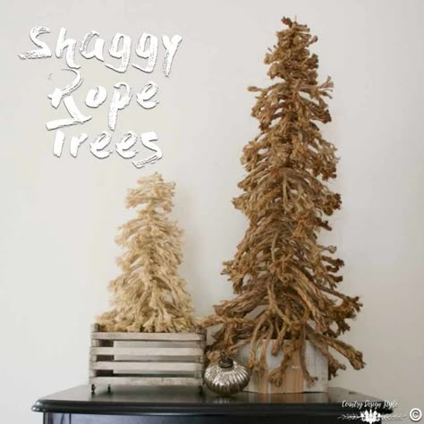 diy-shaggy-rope-christmas-tree-square-country-design-style-countrydesignstyle-com Rope Christmas Tree, Rope Tree, Felt Trees, Dollar Tree Christmas Decor, Christmas Decorations Apartment, Ideas Navideñas, Plaster Crafts, Diy Christmas Tree Ornaments, Dollar Tree Christmas