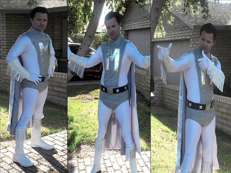 Just built this Metro Man costume for the Phoenix Comicon. One of the few costumes I built from head to toe. The boots were a challenge, but they looked great in the end. So much fun... Megamind Costume, Man Halloween Costume, Metro Man, Minion Costumes, Cos Play, Costume Designer, Mens Halloween Costumes, Halloween 2024, Mens Costumes