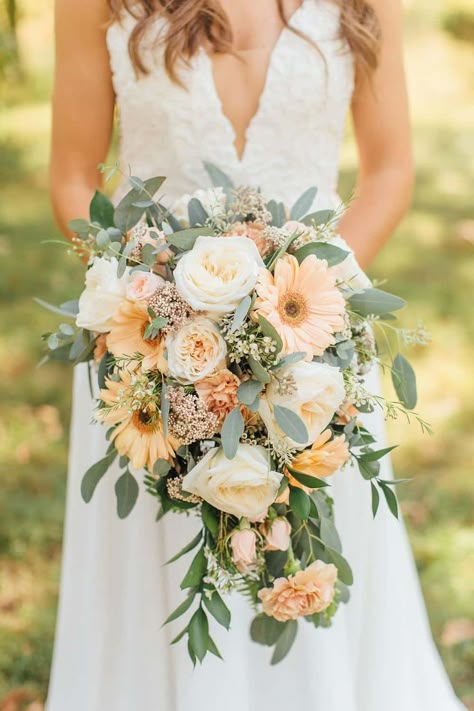 Farmer's Market Style Wedding on a $22K Budget August Wedding, Spring Wedding Flowers, Wedding Flowers Summer, Summer Bouquet, June Wedding, September Wedding, Floral Ideas, Peach Wedding, Wholesale Flowers