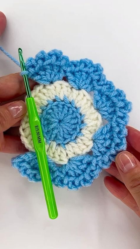 Crochet Coaster Free Pattern, Crochet Coasters Free Pattern, Crochet Coaster, Crochet Easy, Yarn Inspiration, Crochet Lovers, Crochet Coasters, Clay Pottery, Crochet Techniques