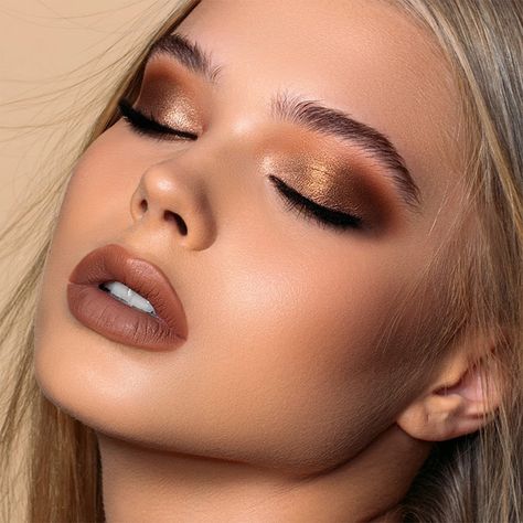 Coffee Makeup Look, Rust Makeup, Warm Autumn Makeup, Autumn Eyes, Warm Smokey Eye, Everyday Eyeshadow, Maquillage On Fleek, Wedding Hairstyles And Makeup, Smokey Eye Tutorial