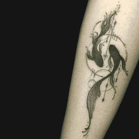 25 Pisces Tattoo Ideas & Fish Tattoos For Pisces Zodiac Signs Geometric Tattoo Meaning, Water Tattoos, Tato 3d, Pisces Constellation Tattoo, Pisces Tattoo Designs, Dragons Tattoo, Pisces Tattoos, Pieces Tattoo, Thigh Tattoos