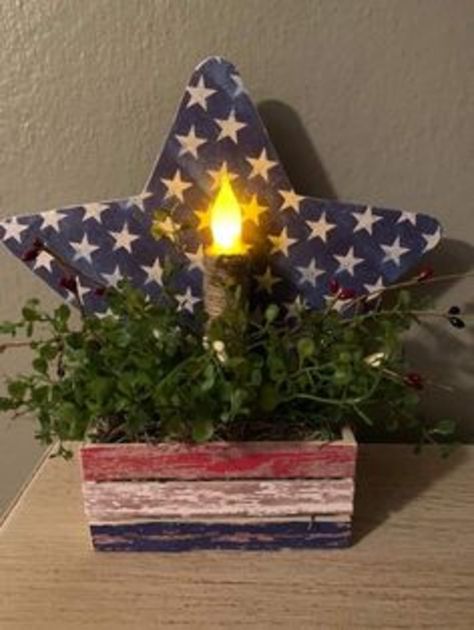 Primitive Americana Crafts, July Crafts For Adults, 4th Of July Decorations Outdoor, Fouth Of July Crafts, Patriotic Crafts Diy, 4th Of July Crafts, Beautiful Paper Flowers, Patriotic Diy, Americana Crafts