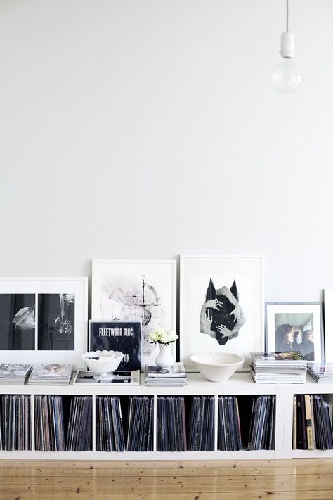 Along back room, but records on top (add front and back rail like on current console table) Dreamy Living Room, Vinyl Record Storage, Vinyl Storage, Record Storage, Studio Interior, Low Shelves, Decoration Inspiration, Vintage Modern, Elle Decor