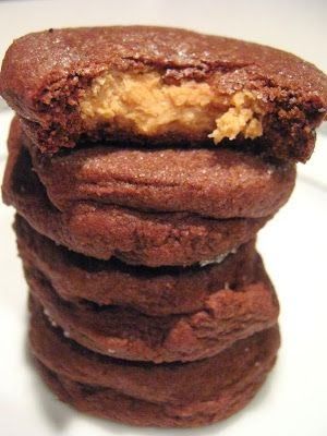 Chocolate Peanut Butter Surprise Cookies - Boy Meets Bowl Peanut Butter Surprise, Surprise Cookies, Surprise Cookie, Chocolate Peanut Butter Cookies, Desserts Vegan, Crumpets, Think Food, Yummy Sweets, How Sweet Eats