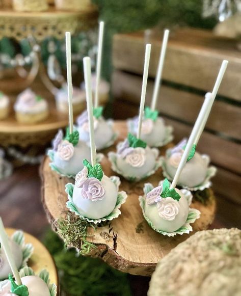 Andrea’s Enchanted Forest | CatchMyParty.com Forest Cake Pops, Enchanted Forest Dessert Table, Enchanted Forest Wedding Cake, Cake Quinceanera, Enchanted Forest Cake, Wedding Cake Forest, Quinceañera Party Ideas, Enchanted Forest Quinceanera, Enchanted Forest Birthday Party