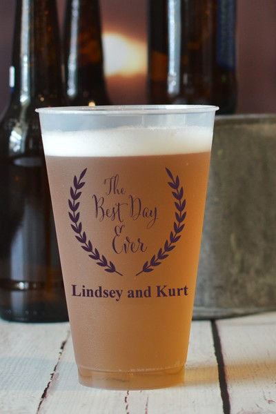 20 Ounce clear frosted plastic beer cup personalized for wedding with the best day ever wheat wreath design and bride and groom name in black print Wedding Keg, Reception Drink Station, Wedding Brewery, Cups For Wedding, Wedding Drinks Reception, Wedding Cups Personalized, Bar Wedding Reception, Brewery Wedding, Beer Keg