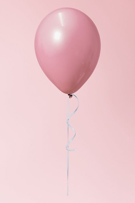 Golden frame balloons on a pink | Premium PSD - rawpixel Single Balloon, Black And White Balloons, Baby Shower Balloon Arch, Balloon Frame, Pallet Wedding, Balloon Pictures, Balloon Background, Wedding Balloon Decorations, Floral Cards Design