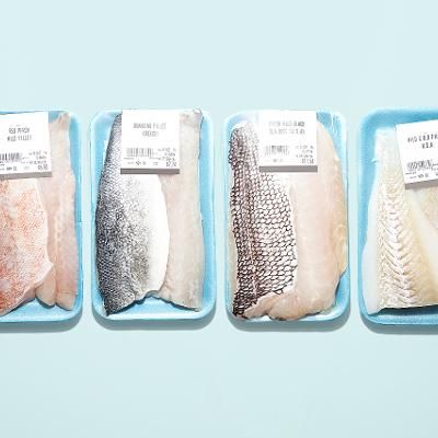 Health: Fish Fraud Is Absolutely Rampant: New Report There’s a good chance you’re not getting what you think you’re getting How To Eat Crawfish, Lean Protein Meals, Seafood Shop, How To Store Potatoes, Sustainable Seafood, Red Snapper, Fatty Fish, Foods To Avoid, Lean Protein