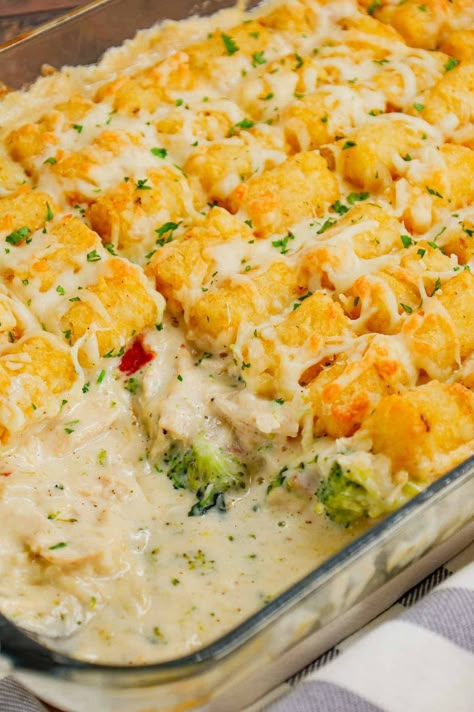 Chicken Alfredo Tater Tot Casserole is a hearty dish loaded with shredded rotisserie chicken, chopped bacon, broccoli, Alfredo sauce, parmesan and mozzarella topped with tater tots baked until golden brown and crispy. Broccoli Alfredo Sauce, Tater Tot Casseroles, Chicken Tater Tot Casserole, Bacon Broccoli, Shredded Rotisserie Chicken, Iron Cleaning, Easy Chicken Casserole Recipes, Alfredo Sauce Recipe Homemade, Chicken Casserole Easy