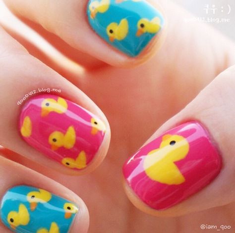 Nails With Ducks On Them, Easter Nails Aesthetic, Cute Funny Nail Ideas, Duck Nail Art Design, Ducky Nails Design, Nails Duck Design, Fun May Nails, Rubber Ducky Nails, Rubber Duck Nail Art