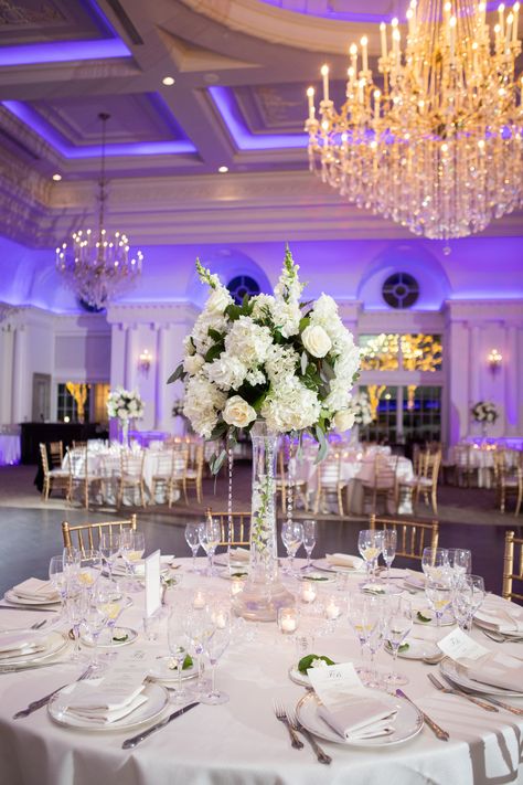 Reception Ideas Wedding Indoor, Formal Wedding Decor Receptions, Wedding Halls Decoration, Fancy Wedding Venues Indoor, Wedding Decorations Ballroom, Wedding Hall Decor Ideas, Hall Decor Ideas Wedding, Wedding Ball Room Decoration, Elegant Ballroom Wedding Decor