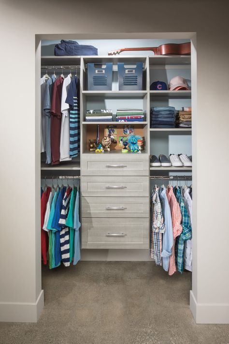 Teen Closet Organization, Kids Closet Storage, Teen Closet, Closet Small Bedroom, Organized Closet, Boys Closet, Reach In Closet, Closet Design Layout, A Place For Everything