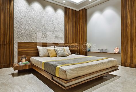 CHENNAI BUNGALOW | HS Desiigns Bedframe Diy, Minimalist Theme, Modern Style Bedroom, Theme Bedroom, Bedroom Interior Design Luxury, Bedroom Door Design, Bedroom Cupboard Designs, Modern Bedroom Interior, Luxury Bedroom Design