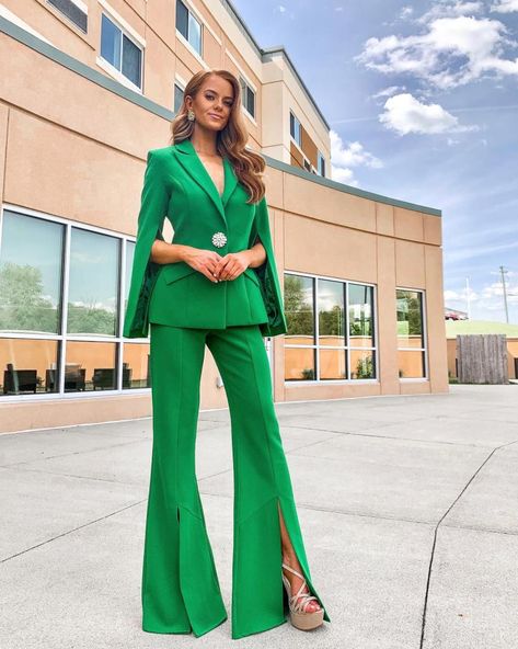 33 Pageant Interview Outfits (Dresses, Pantsuits, and Jumpsuits) That Will Stun The Judges Pageant Interview Outfit Teen, Interview Outfit Teen, Pageant Interview Outfit Miss, Interview Outfit Dress, Pageant Interview Dress, Interview Outfit Ideas, Pageant Interview Outfit, Interview Suits, Pageant Interview