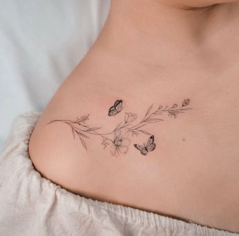 Butterfly Collar Bone Tattoo, Brown Tattoo Ink, Aesthetic Tattoo Ideas, Flower Tattoo On Ribs, Butterfly With Flowers Tattoo, Butterflies Tattoo, Lizard Tattoo, Mandala Hand Tattoos, Unique Tattoo Ideas