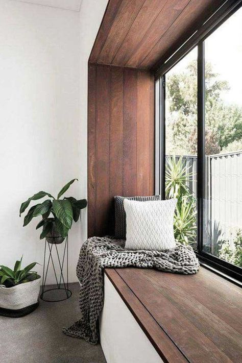 Oasis Decor, Balcon Mic, Window Seat Design, Lake House Interior, Modern Extension, Desert Oasis, Modern Windows, Interior Design Diy, Diy Interior