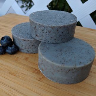 Blueberry Soap, Cold Pressed Soap, Chapped Hands, Peeling Skin, Blueberry Cheesecake, Natural Vitamins, Moisturizer For Dry Skin, Even Out Skin Tone, Soap Recipes