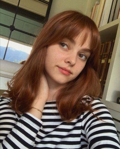 Ginger With Fringe, Light Hair With Bangs, Curtain Short Bangs, Dark Ginger Hair With Bangs, Short Hair Ginger Color, Copper Hair No Bleach, Dark Ginger Hair Short, Dark Orange Hair Aesthetic, Tangerine Brown Hair