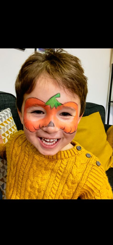 3 colours, really easy Halloween face paint idea Easy Pumpkin Face, Easy Halloween Face Paint, Easy Pumpkin Faces, Easy Halloween Face Painting, Pumpkin Face Paint, Halloween Face Paint, Kids Face Paint, Face Painting Halloween, Pumpkin Face