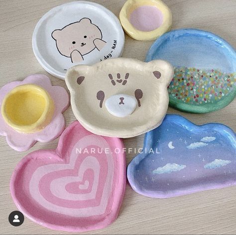 Clay Tray Ideas, Clay Jewellery Holder, Clay Tray, Easy Clay Sculptures, Clay Plates, Pinterest Diy Crafts, Tanah Liat, Clay Diy Projects, Clay Crafts Air Dry