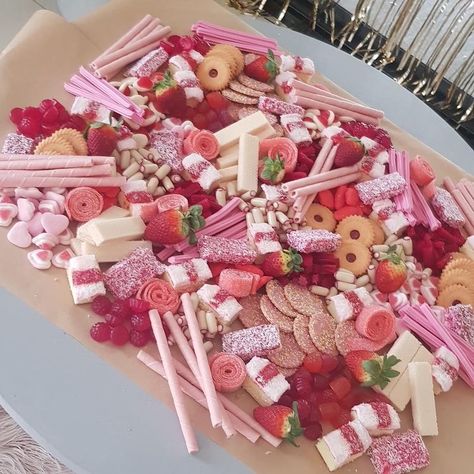 Pink Food Platter Aesthetic, Pink Sweet Platter, Pink Platter Food, Pink Grazing Board, Pink Candy Board, Pink Snack Table, Pink Food Board, Pink Charcuterie Board, Pink Platter