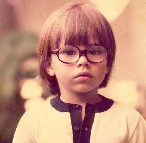 Andre Matos as a child. Such a cutie! I wonder if he remembers this pic, haha. i should show him next time. Andre Matos, Band On The Run, Rock Metal, A Child, Heavy Metal, Rocker, Brazil, Actresses, Actors